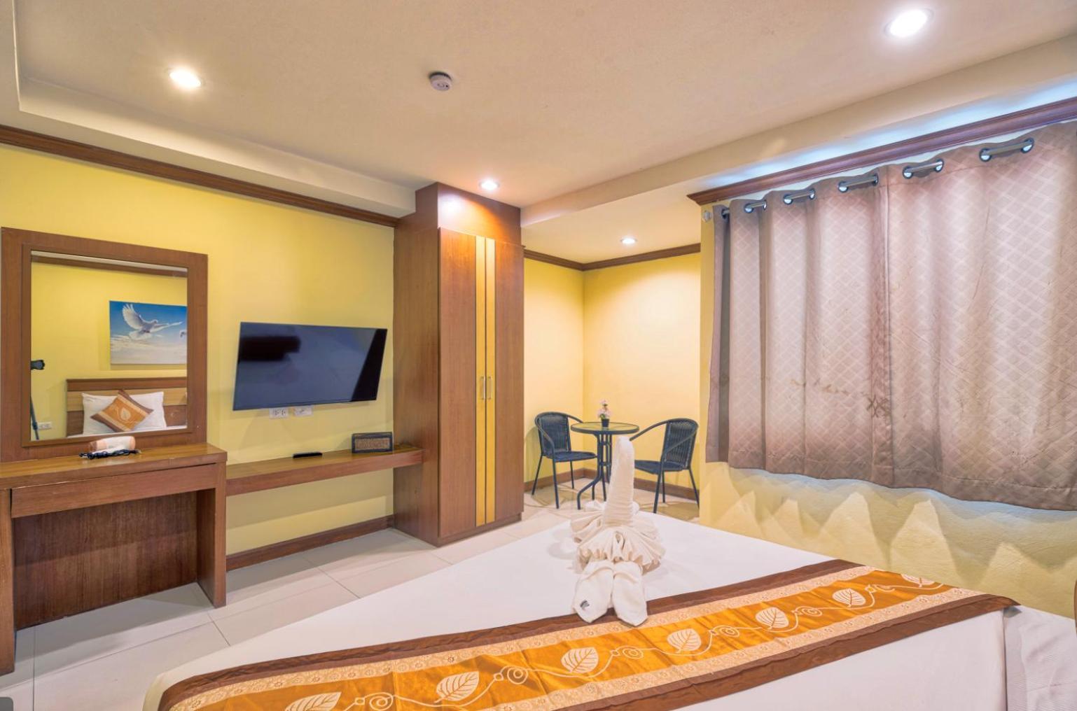 Tj Patong Hotel - Otop Shopping Paradise Room photo
