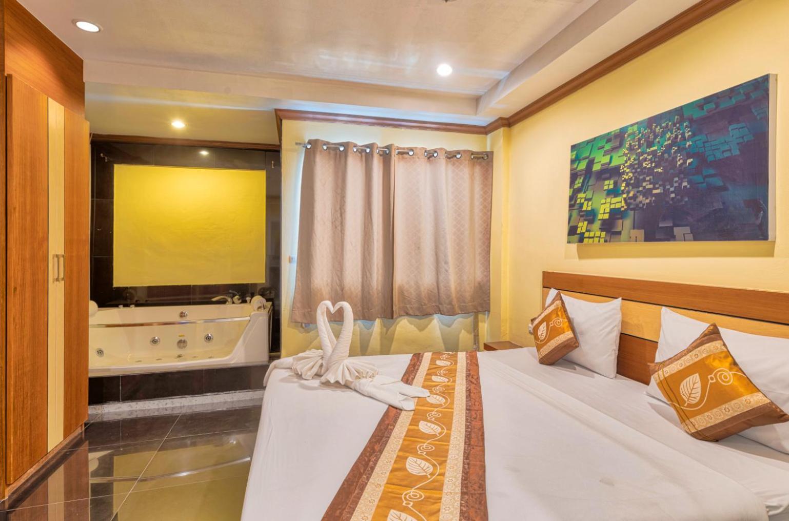 Tj Patong Hotel - Otop Shopping Paradise Room photo